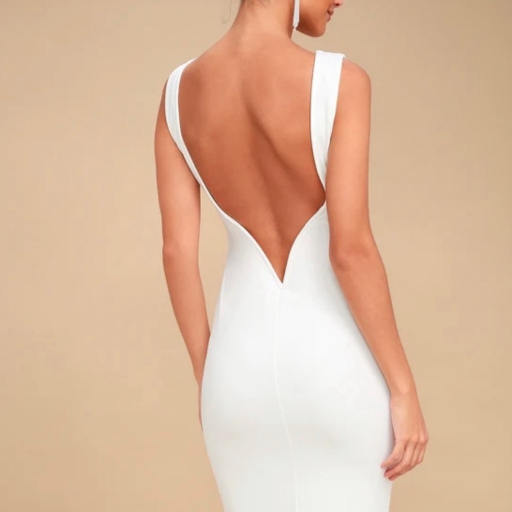 Lulu’s open back midi dress